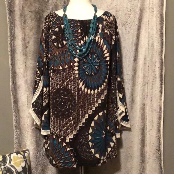 Beautiful Tunic - Picture 2 of 5